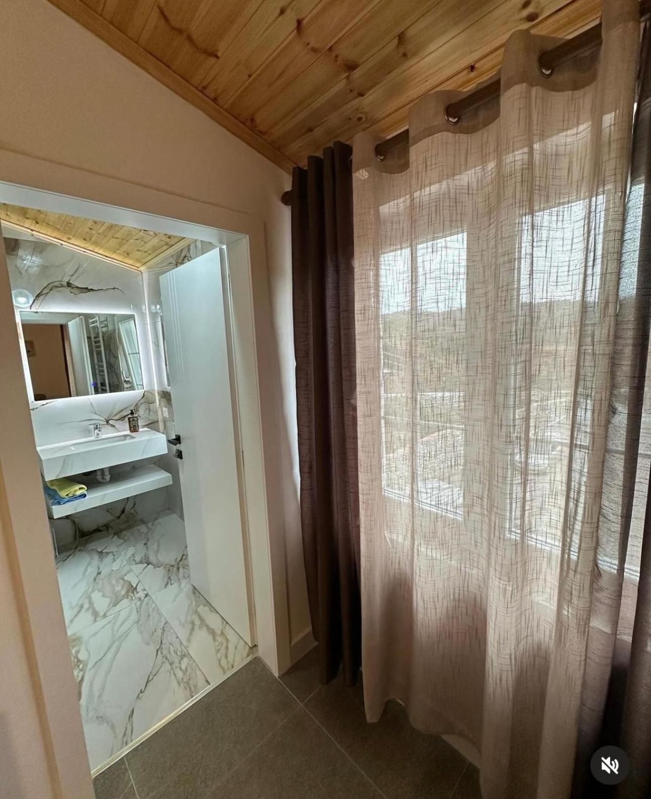 Qyteza Guest House & Camping Shkodër エクステリア 写真