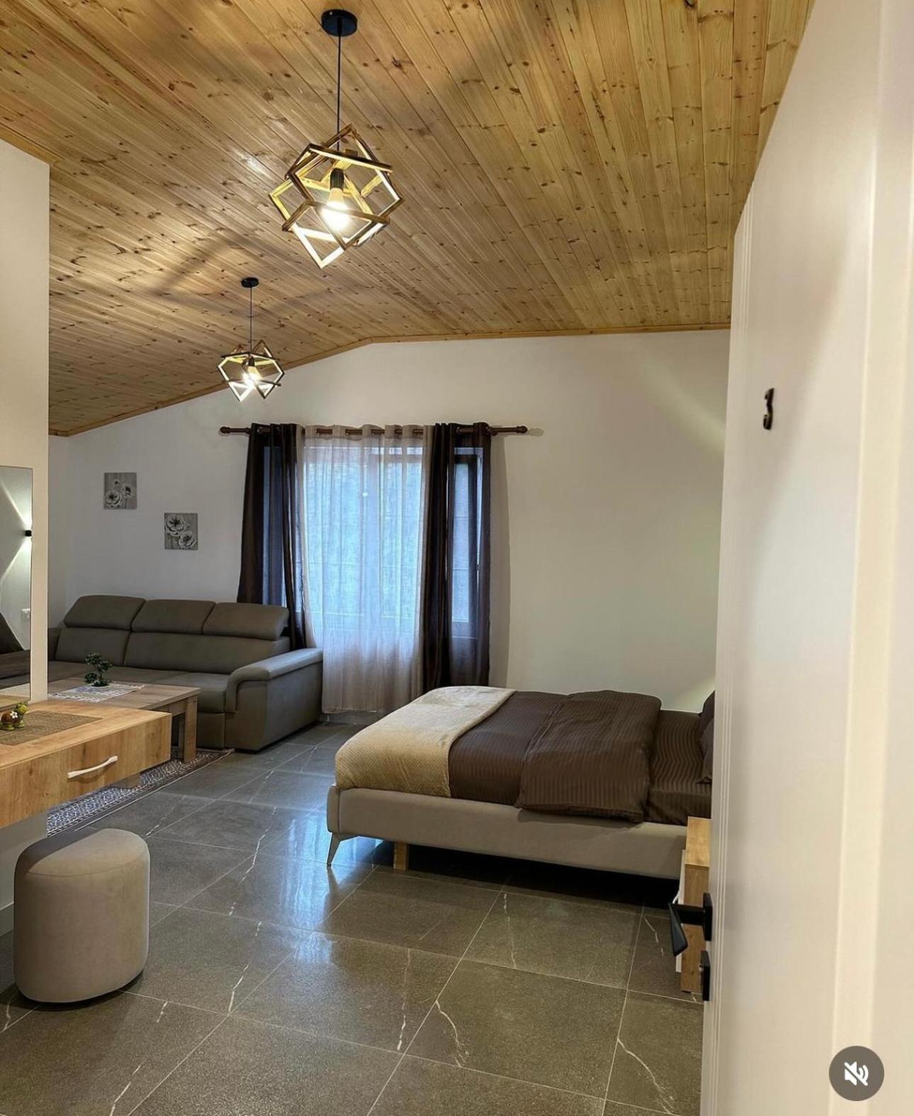 Qyteza Guest House & Camping Shkodër エクステリア 写真