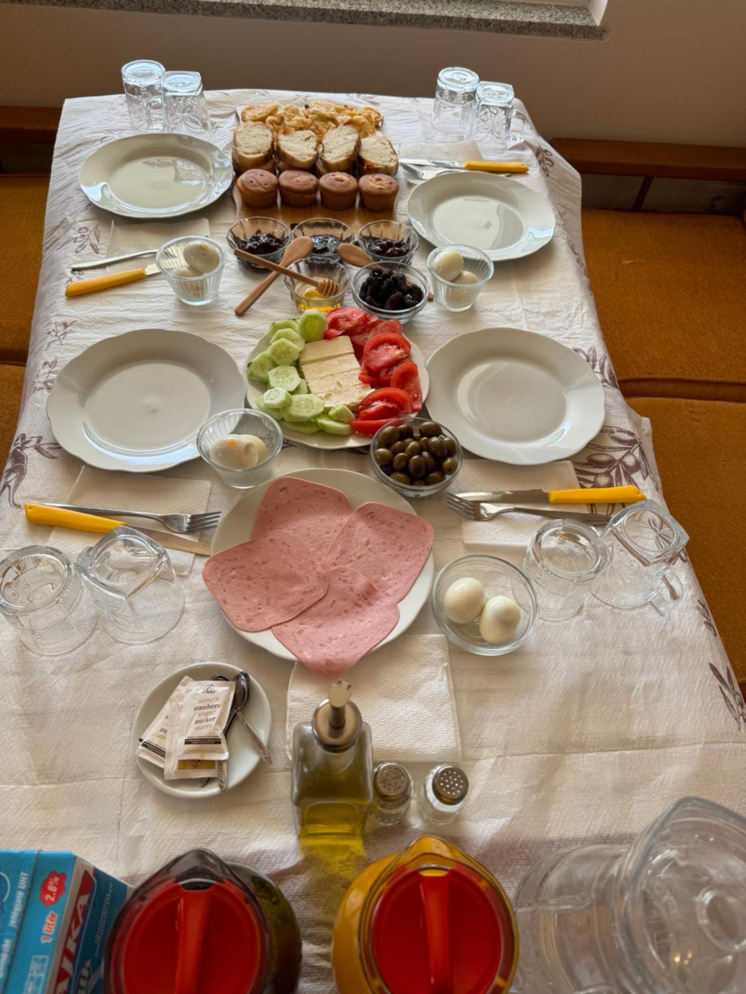 Qyteza Guest House & Camping Shkodër エクステリア 写真